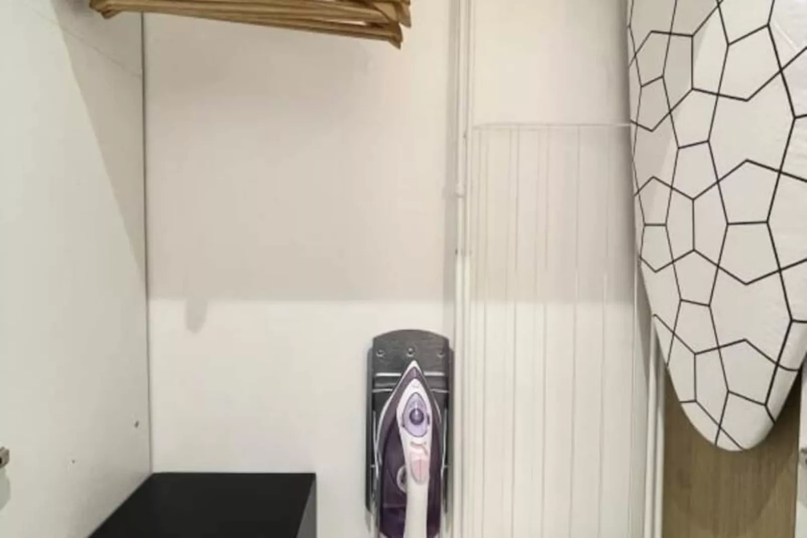 Les Toits De Sainte Ursule-Image-tags.