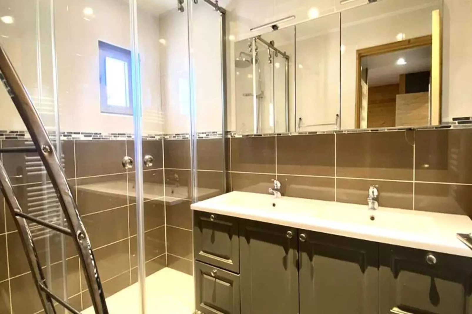 Résidence Les Bleuets-Badkamer