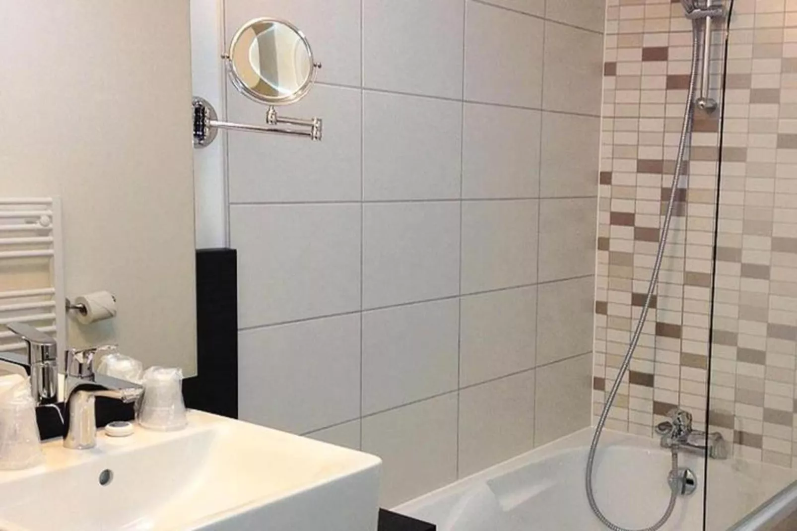 Appart'hôtel Odalys La Rose d'Argent-Badkamer