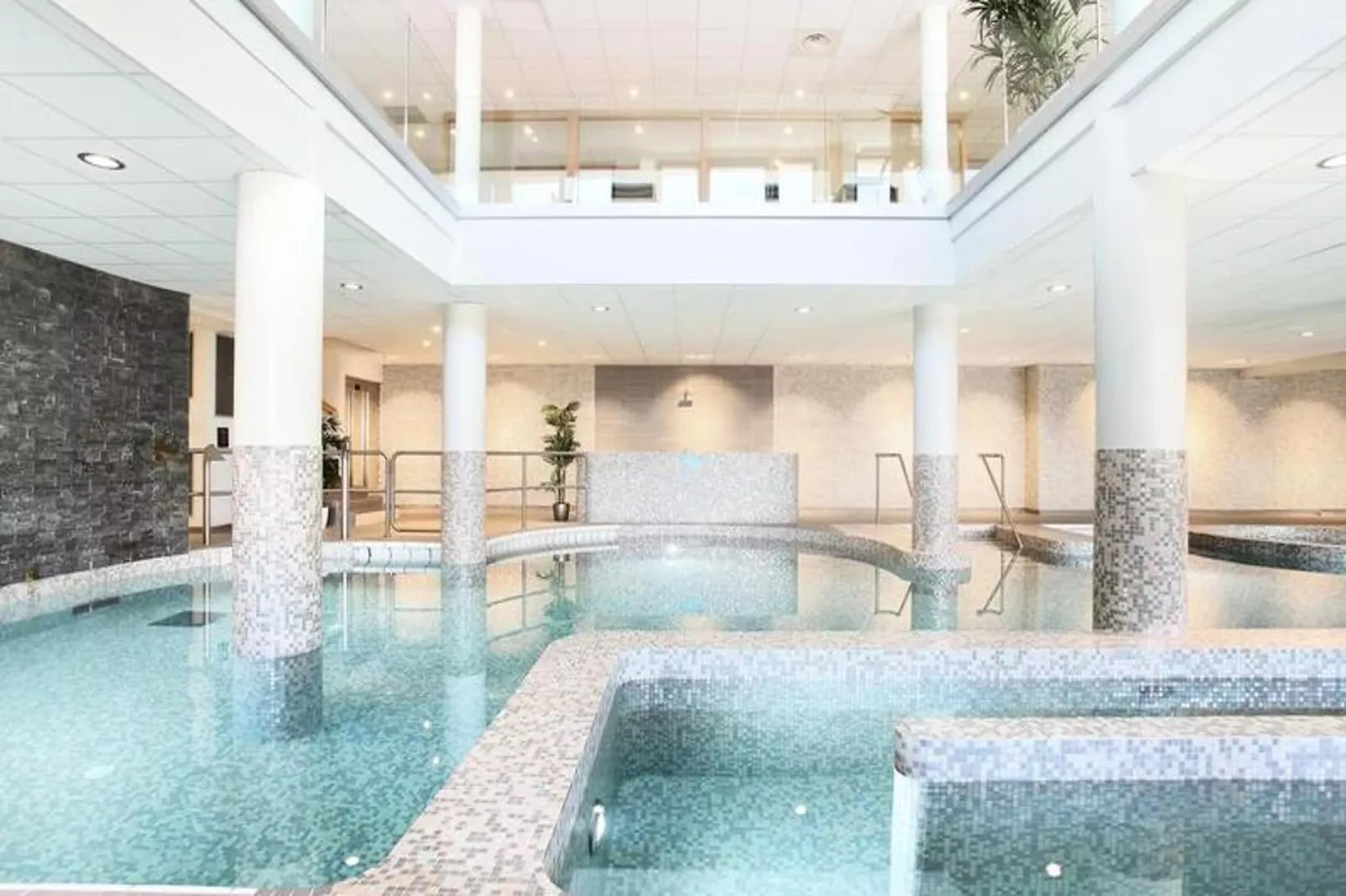 Résidence Prestige Odalys Mendi Alde****-Terrasbalkon