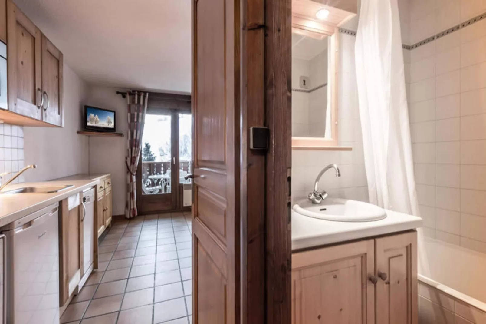 Résidence Domanial A-Buitenkant zomer