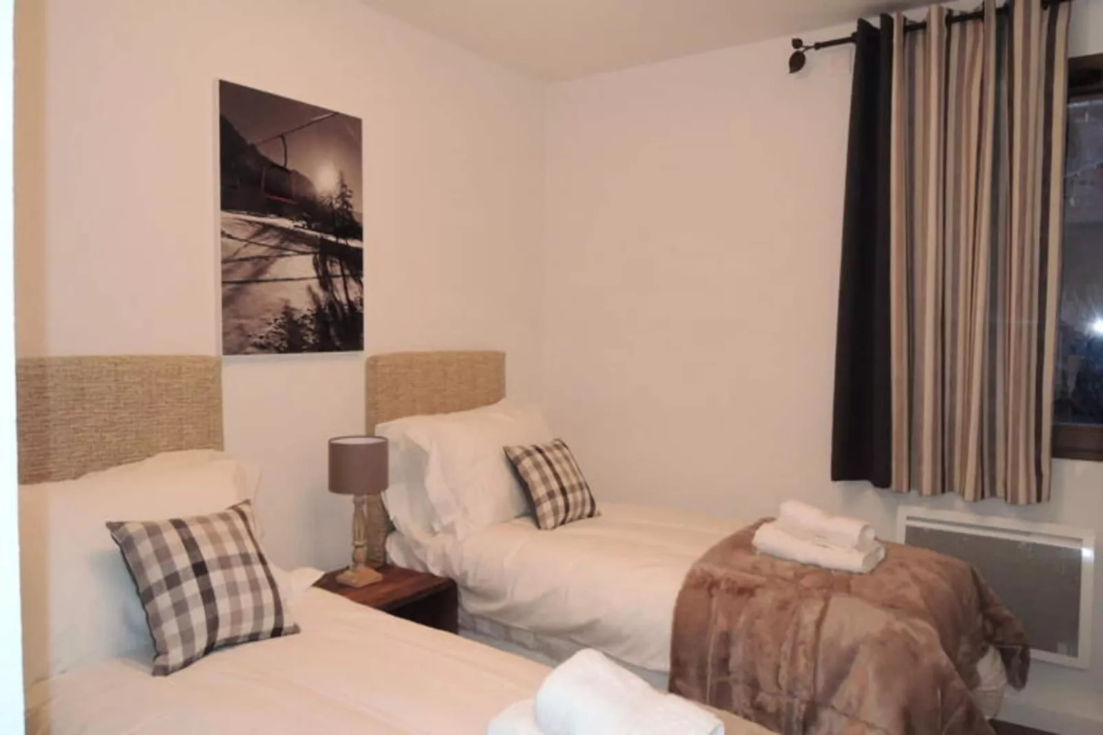 Résidence Les Quatres Elements-Buitenkant zomer