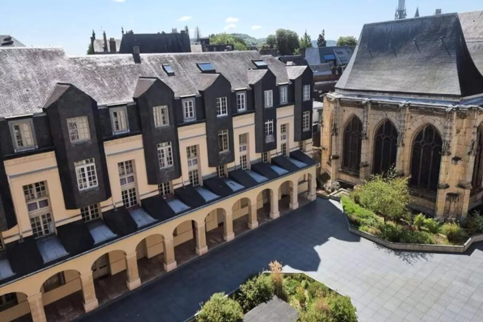 🍀 Le Duplex - Parking - Vue Clochers - Tennis-Image-tags.