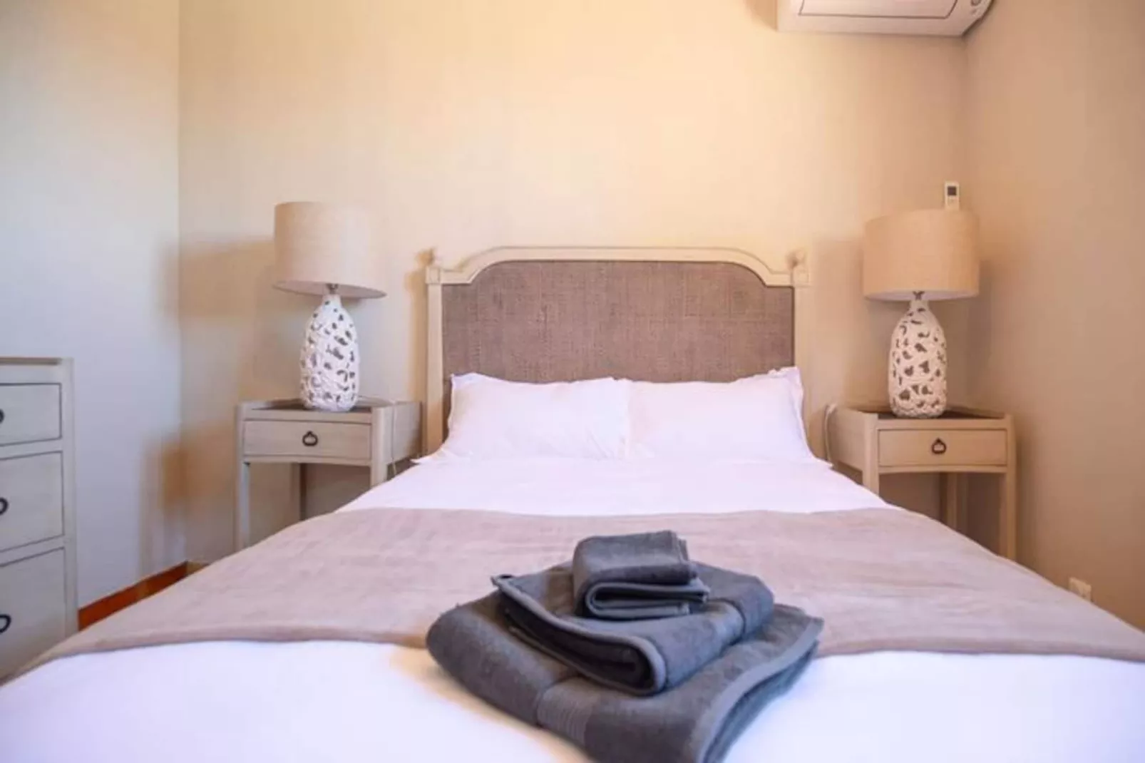 Villa 10 Pers Piscine Priv&eacute;e Pr&egrave;s De Saint-tropez-Image-tags.