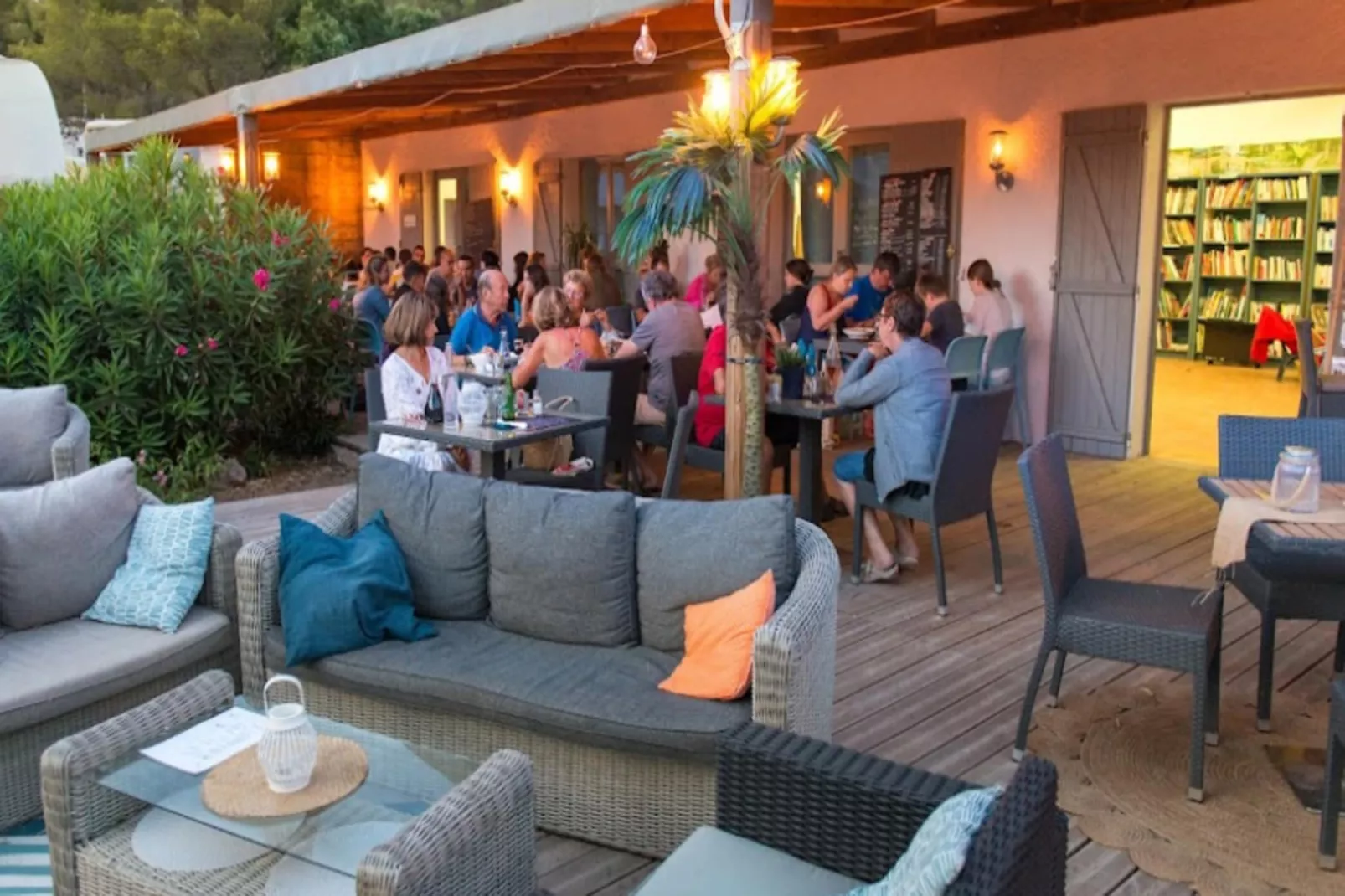 Résidence Pierre & Vacances La Corniche d'Or-Gebieden zomer 1km