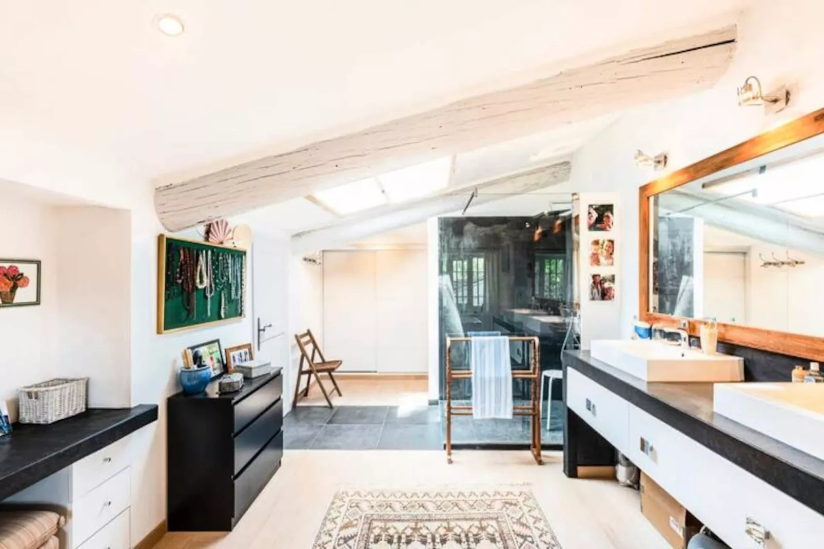 Maison De Famille En Provence-Image-tags.