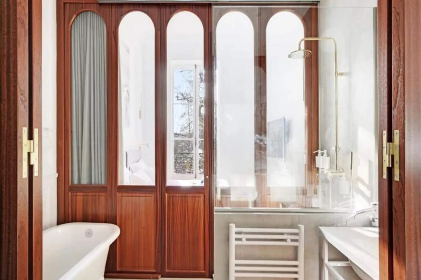 Maison Labruy&egrave;re - Royal Garden Suite-Buitenkant zomer