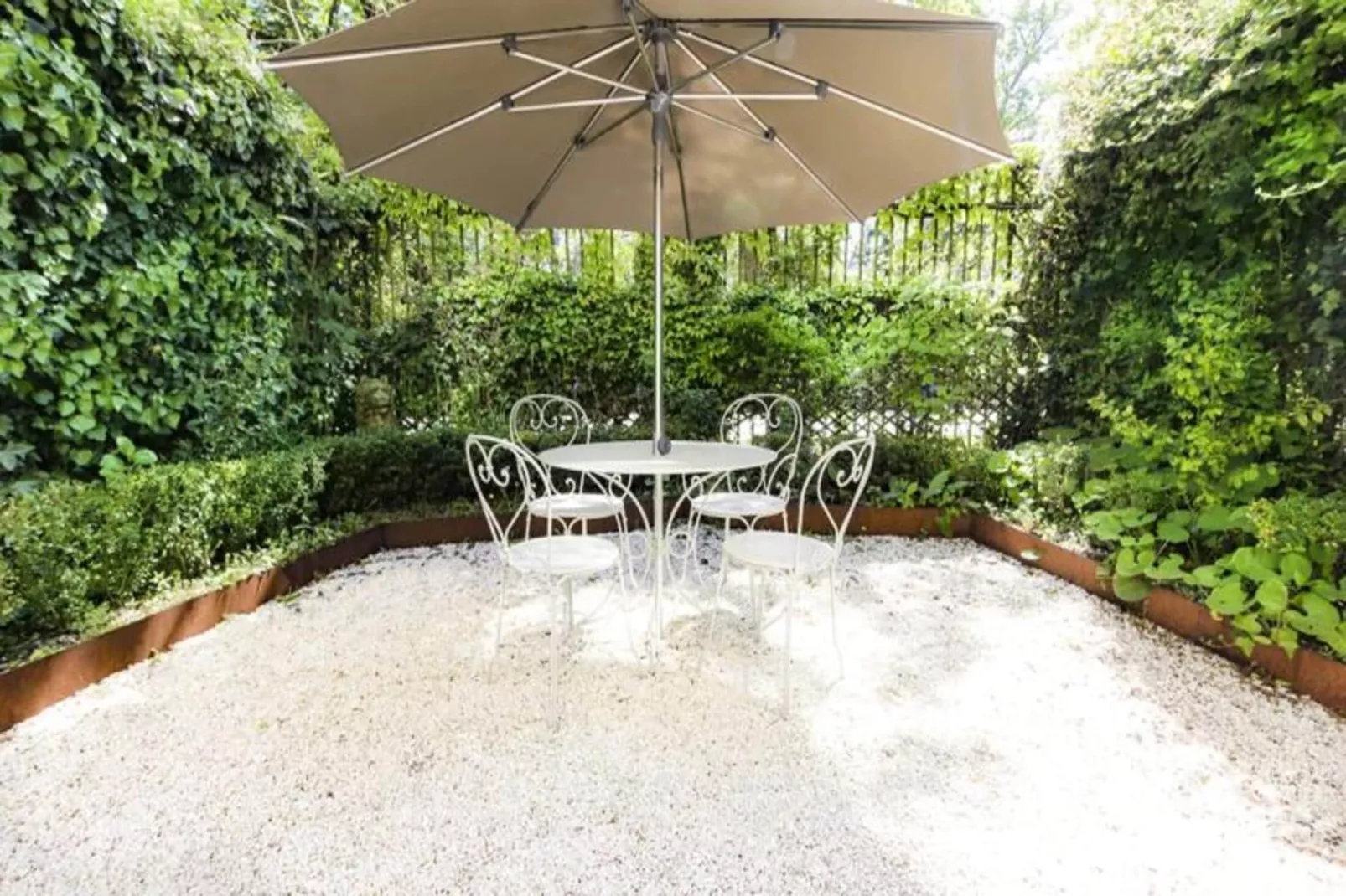 Maison Labruy&egrave;re - Suite Terrasse-Tuin winter