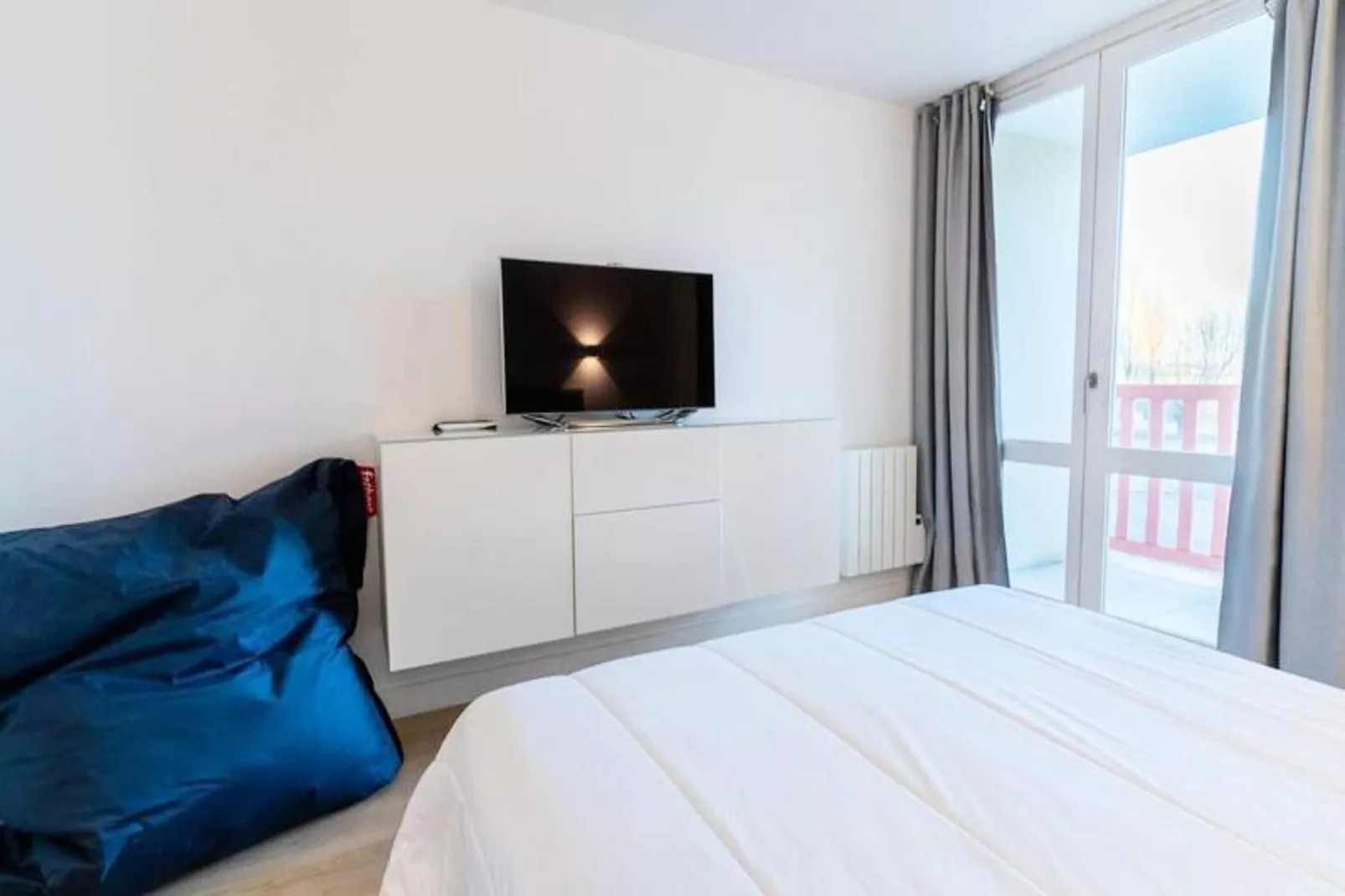 Résidence Sublime T2  Pour 4 Personnes, R&eacute;nov&eacute; Avec Piscine Tennis Parking Wifi-Slaapkamer