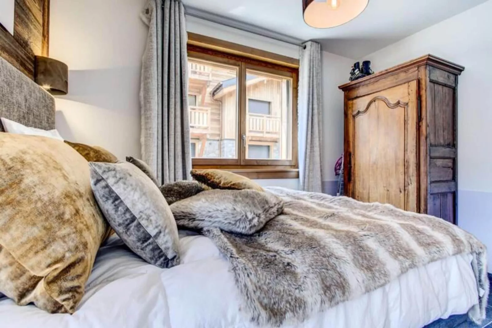 Résidence Frenes Blancs-Buitenkant zomer