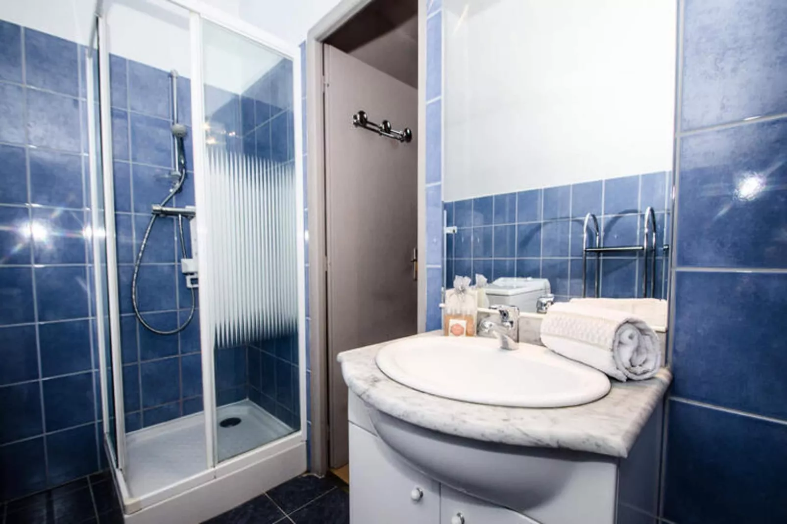 Résidence Androsace-Badkamer