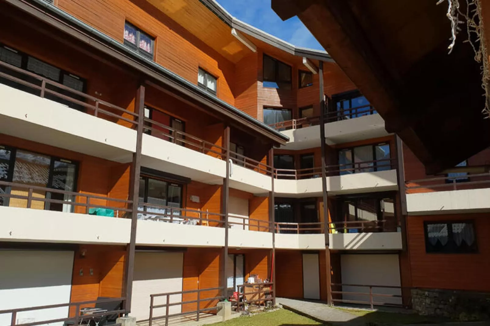 Appartements à Saint Jean d'Aulps-Buitenkant zomer