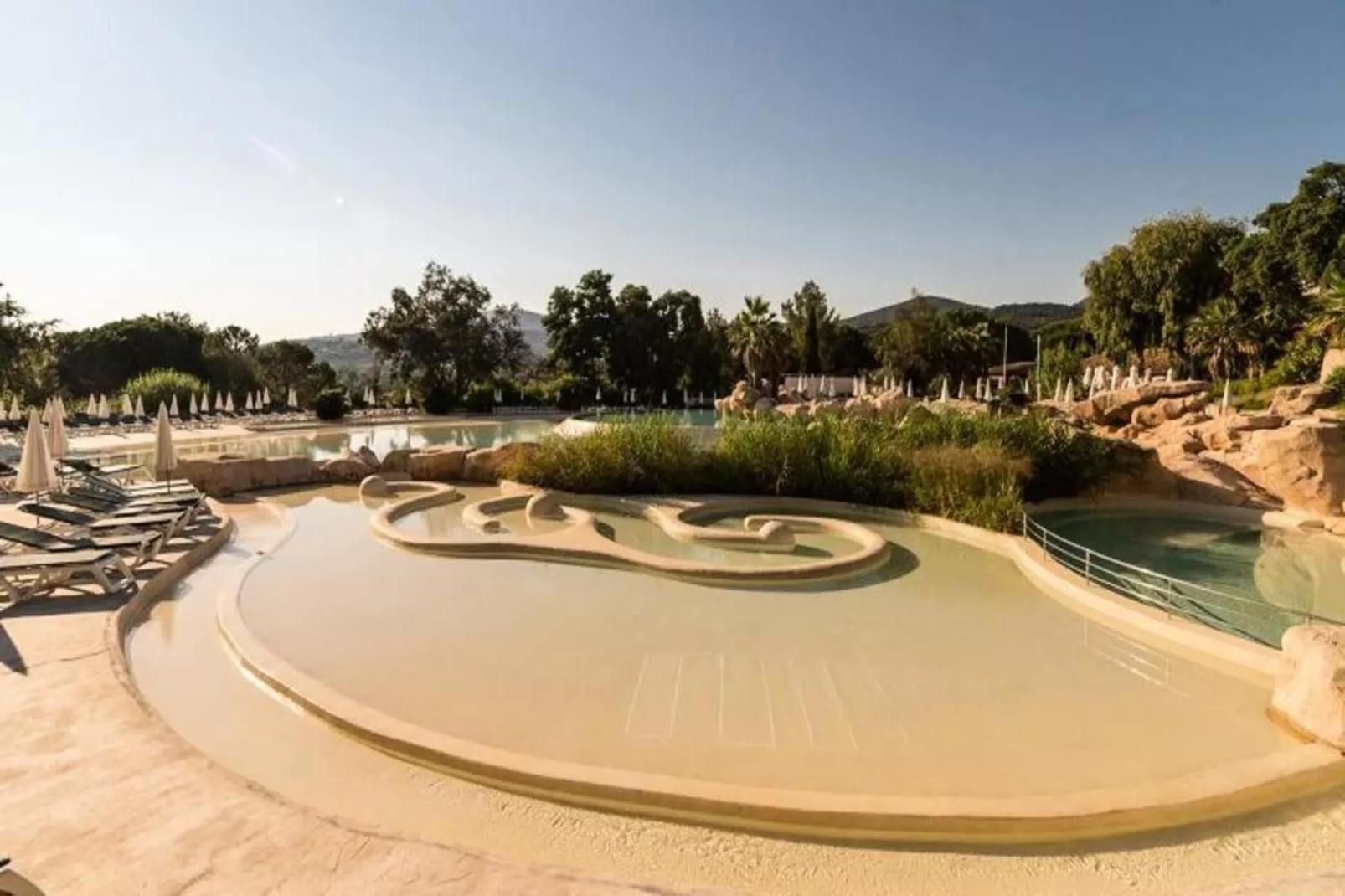 Les Appartements aux Restanques du Golfe de St Tropez - maeva Home-Buitenkant zomer