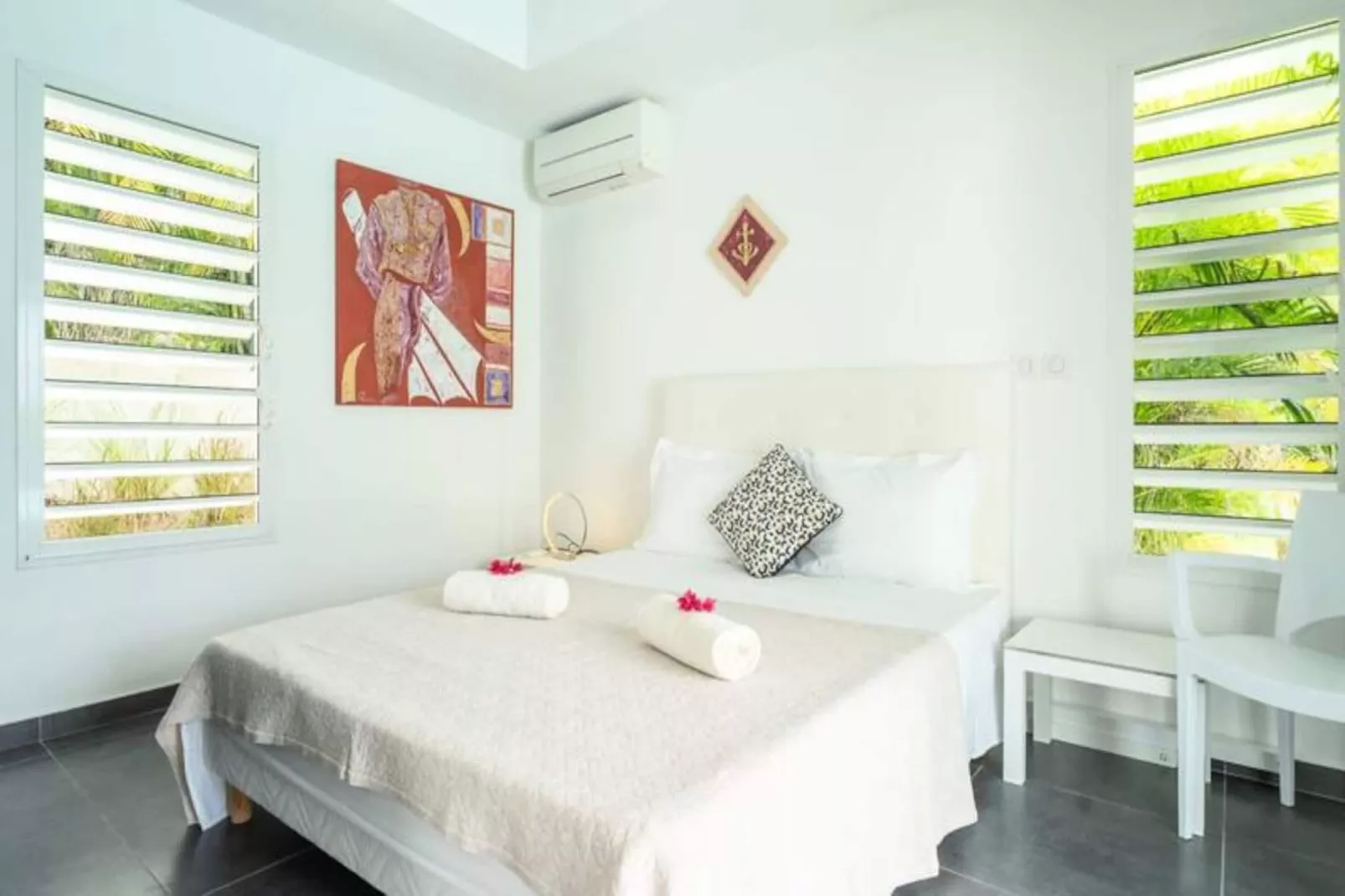 Villa Rosa-Image-tags.