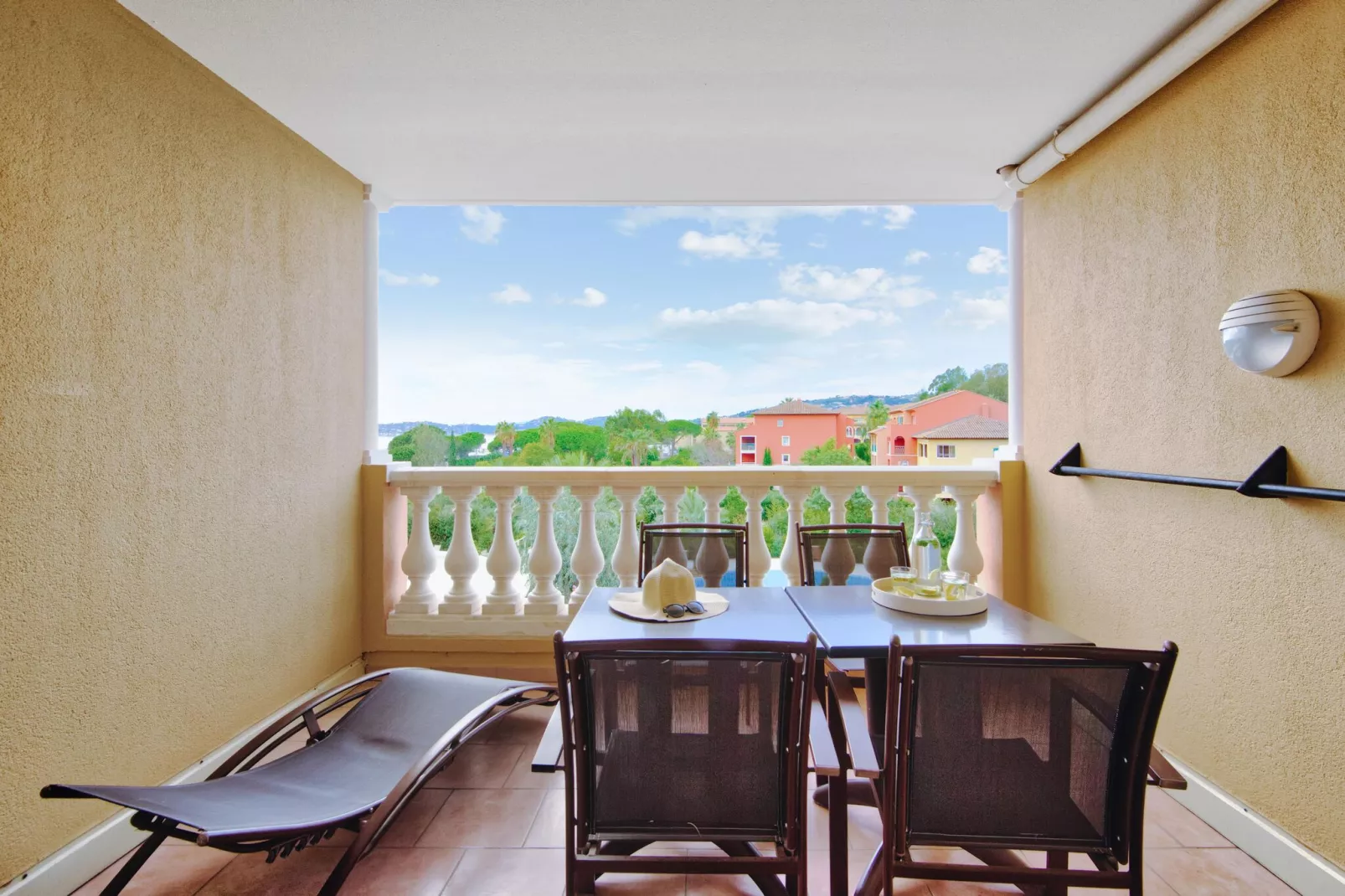 Residence Les Calanques, Les Issambres-24 Standard - Apt. 4 p. - 1 bedroom-Terrasbalkon