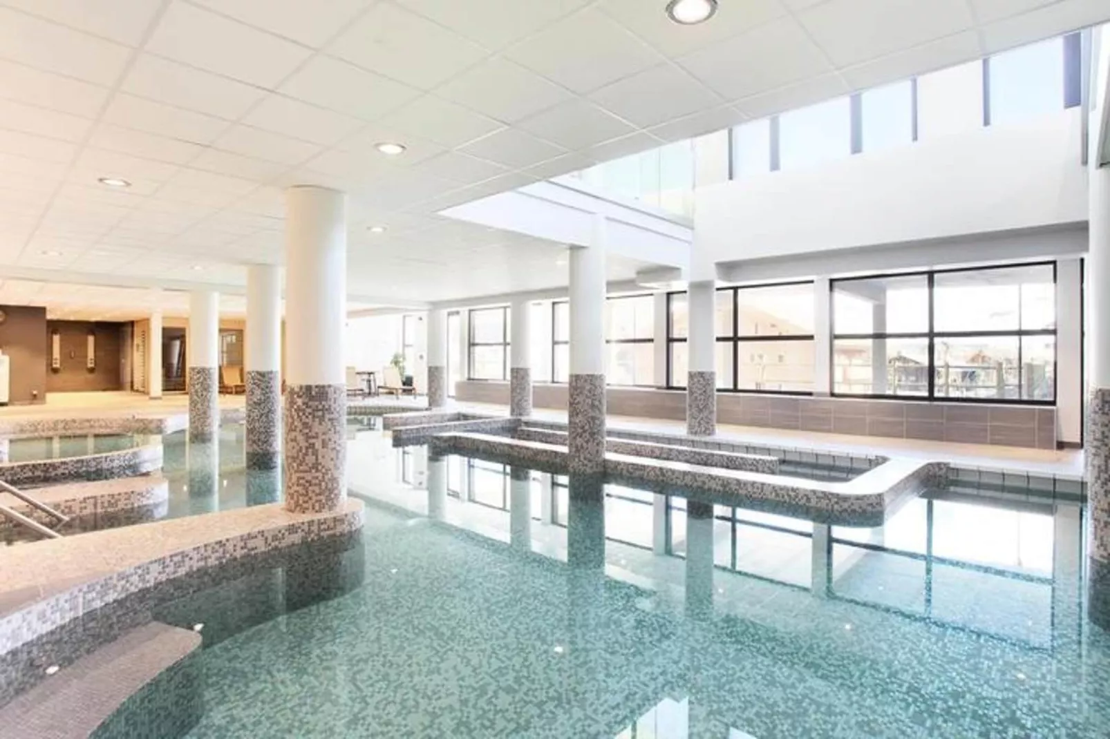 Résidence Prestige Odalys Mendi Alde****-Terrasbalkon