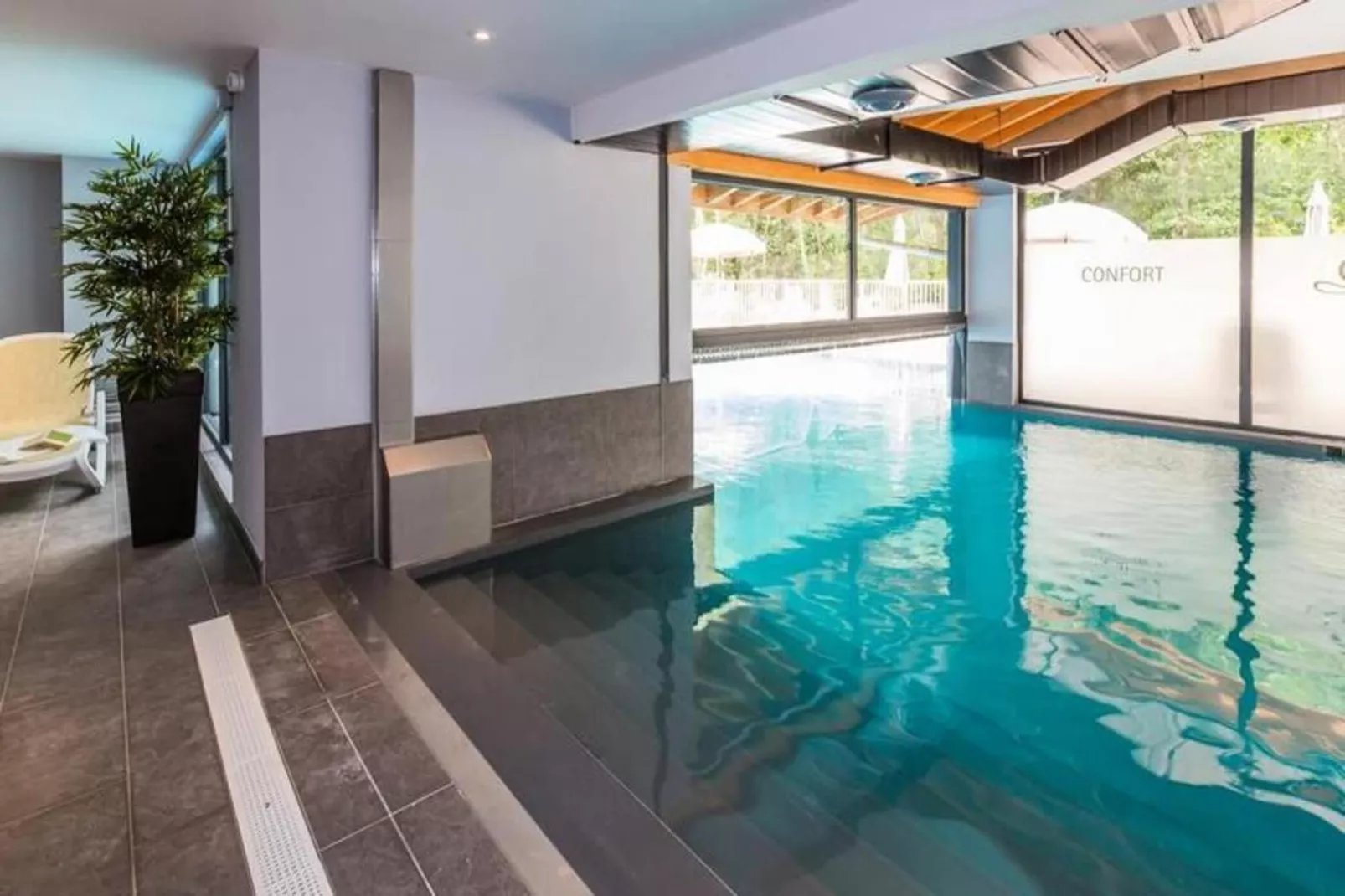 Résidence Prestige Odalys Isatis****-Buitenkant zomer