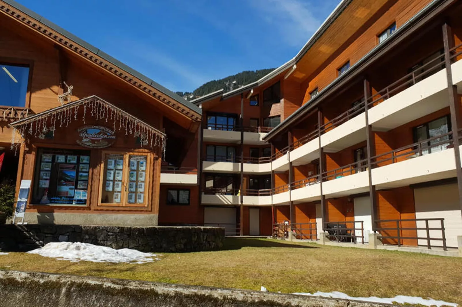 Appartements à Saint Jean d'Aulps-Buitenkant zomer