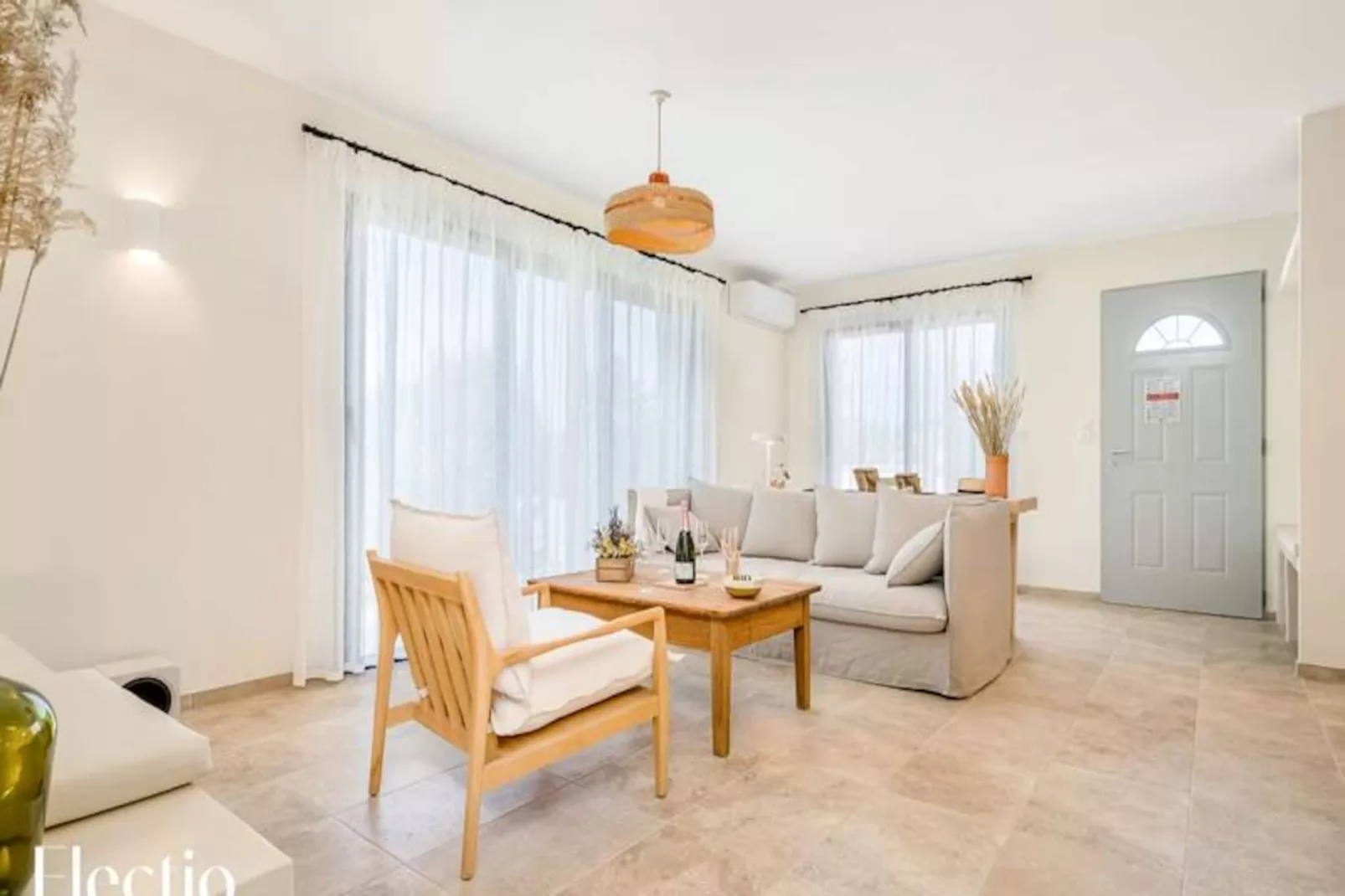 Villa Oliveda | Piscine & Salon Cin&eacute;ma-Image-tags.