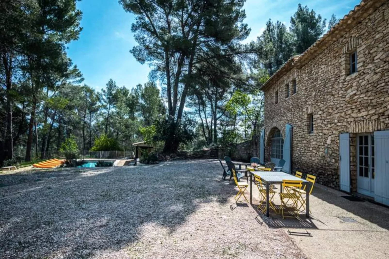 Maison Avec Vue Et Piscine Chauff&eacute;e &agrave; Roussillon-Image-tags.