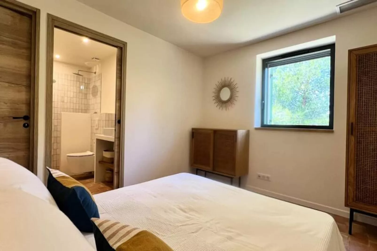 Mas Jas Du M&eacute;ou, Une &eacute;vasion Proven&ccedil;ale-Image-tags.