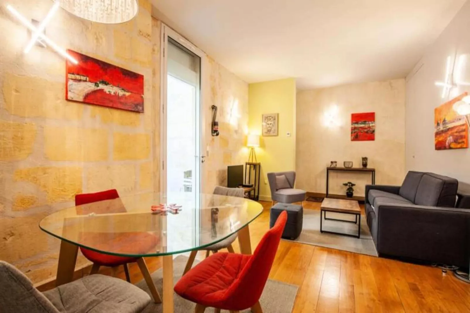 Superbe Appartement &agrave; La Belle Pierre Pour 4 Dans La Rue Des Antiquaires-Buitenkant zomer