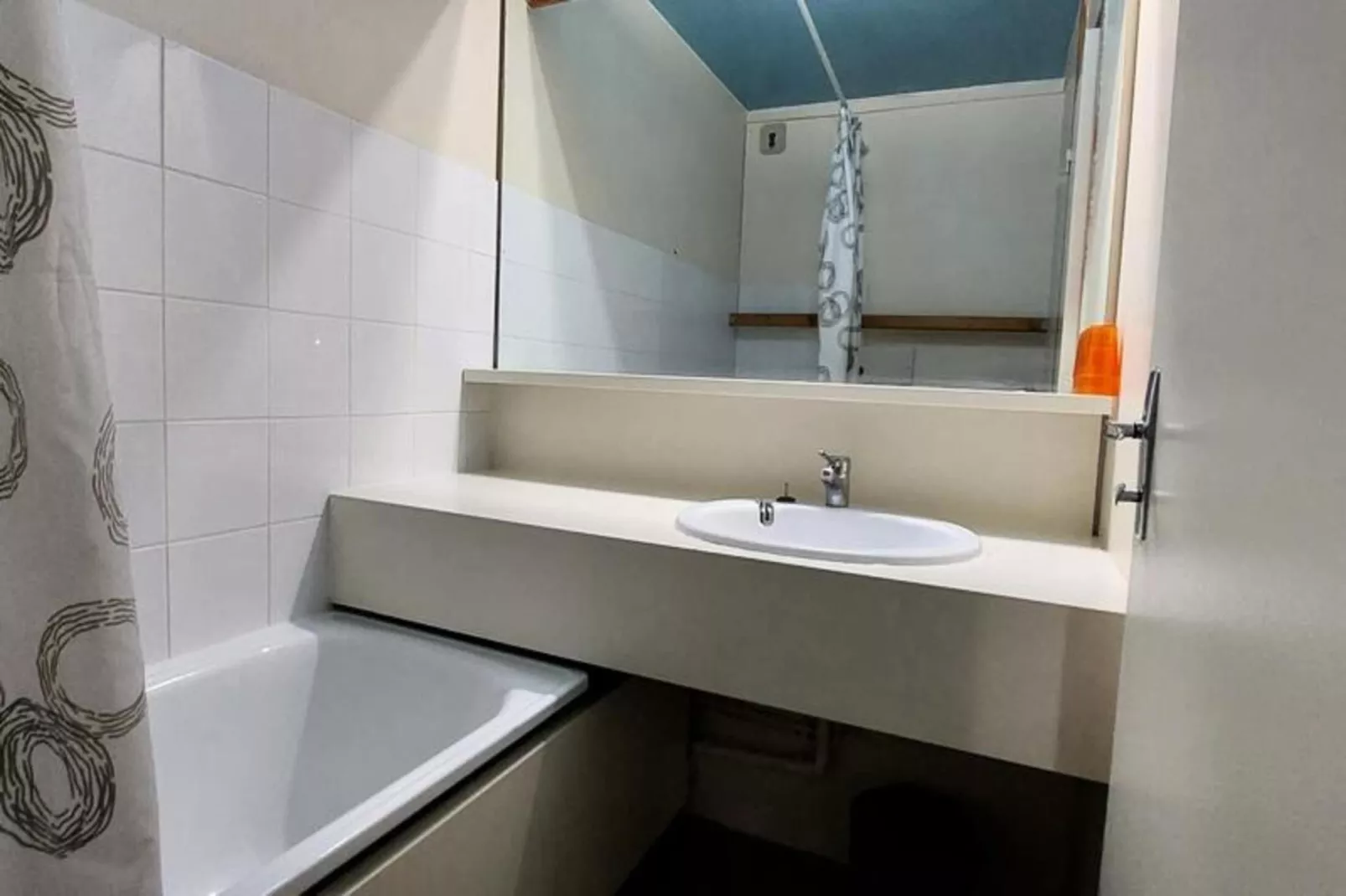 Résidence Miravidi-Buitenkant zomer