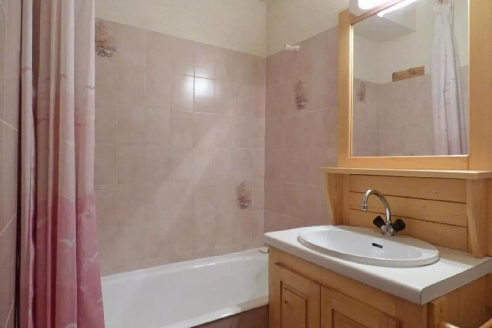 Résidence Cornillon A-Buitenkant zomer