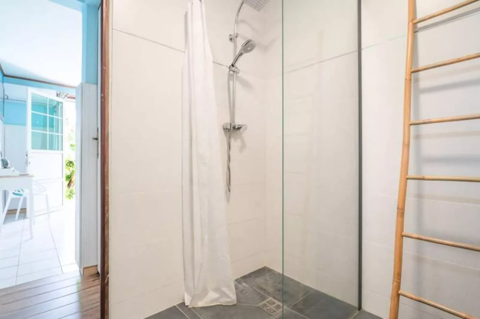 Villa Sun And Sea-Image-tags.