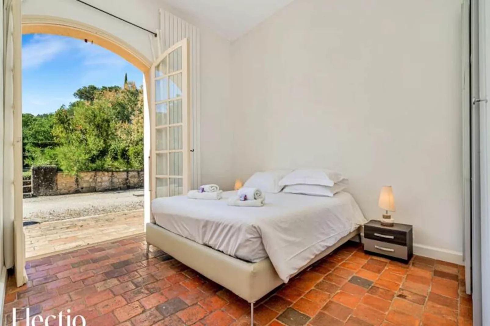 Grande Bastide | Domaine Tour Campanets-Image-tags.