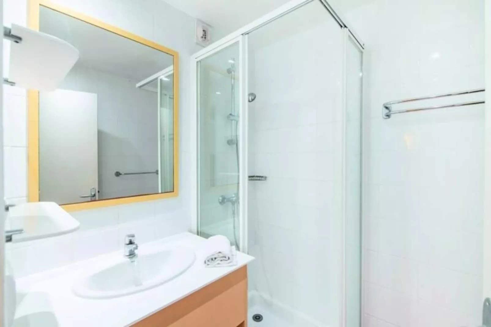 SOWELL Résidences Les Sablons***-Badkamer