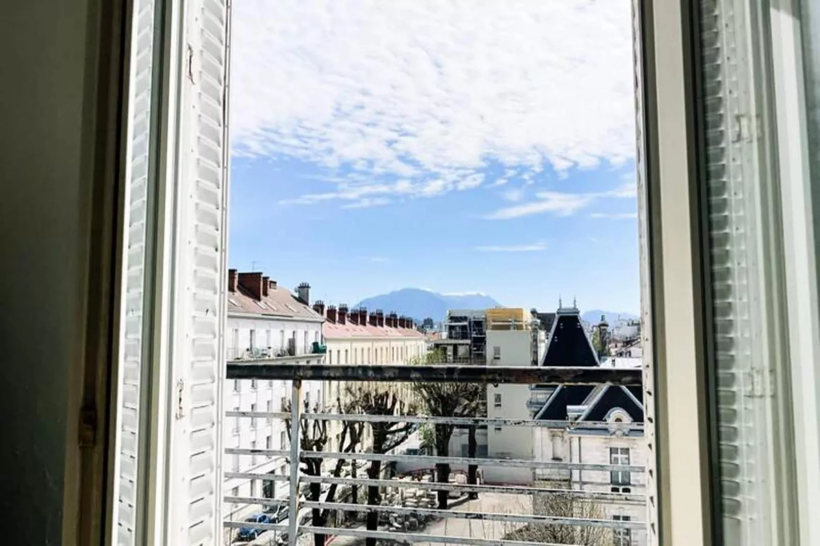 Pretty Light In Grenoble ☀ T2-Uitzicht zomer