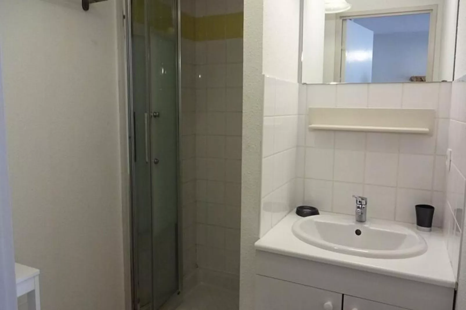 Résidence Montsegu-Badkamer