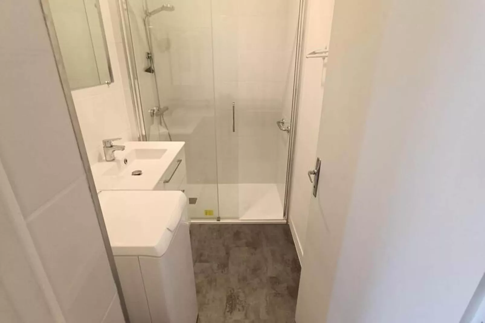 Résidence Montcalm C-Badkamer