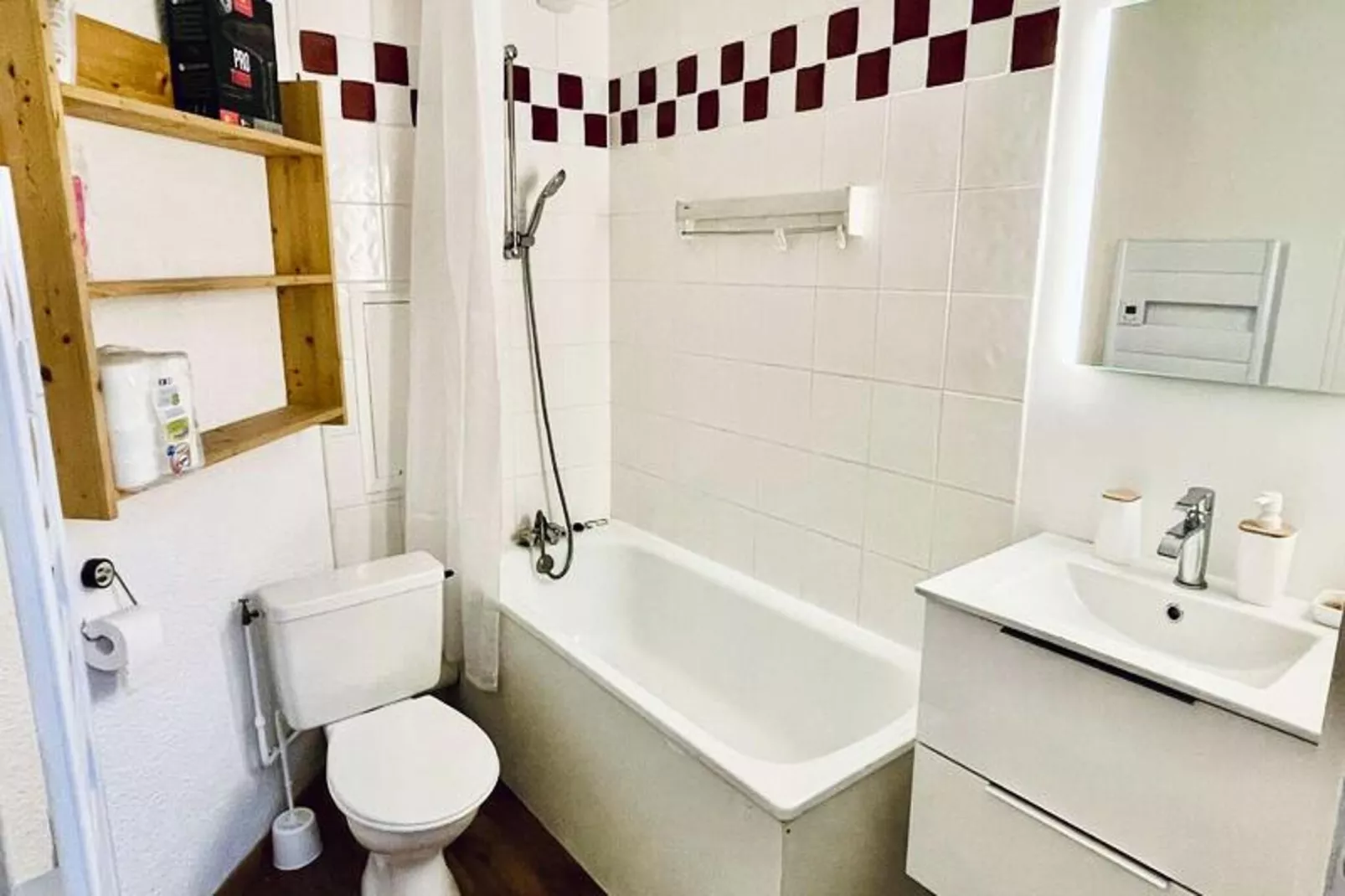 Résidence Lauzes-Badkamer