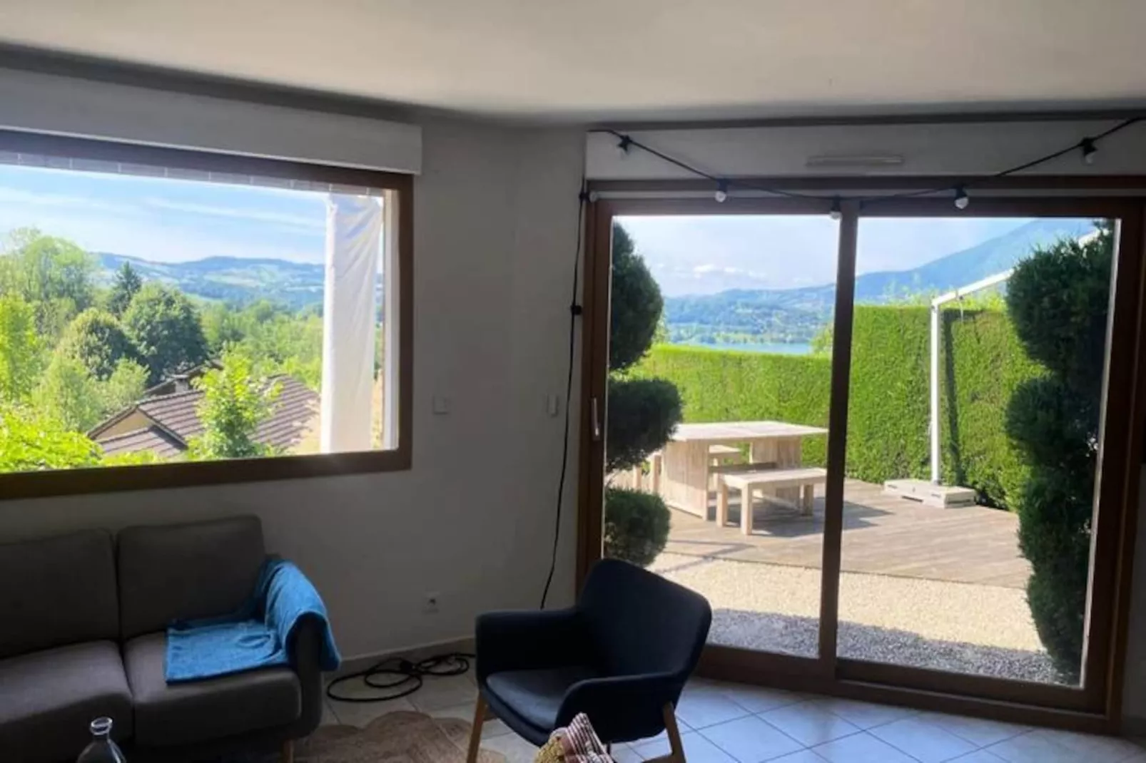 Belle Villa Avec Piscine Jacuzzi Et Vue Lac-Image-tags.