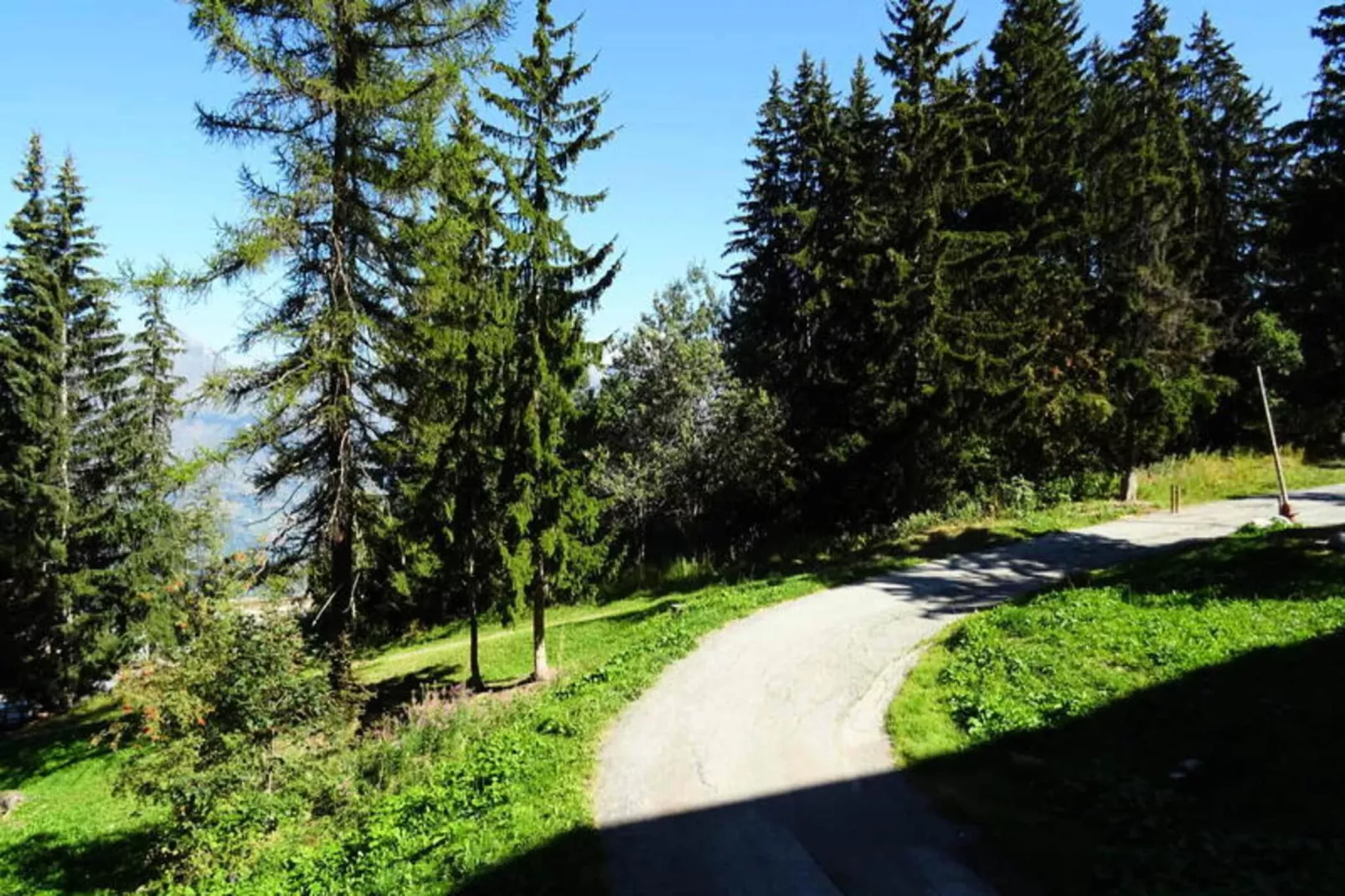 Résidence Belles Challes - Buitenkant zomer