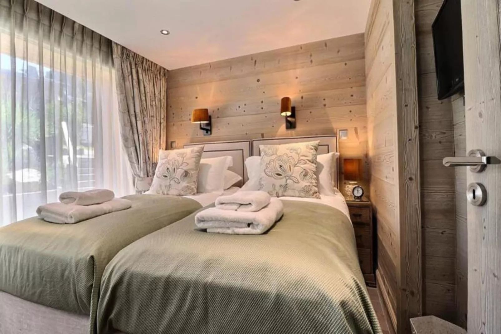 Résidence Explorer Meleze-Buitenkant zomer