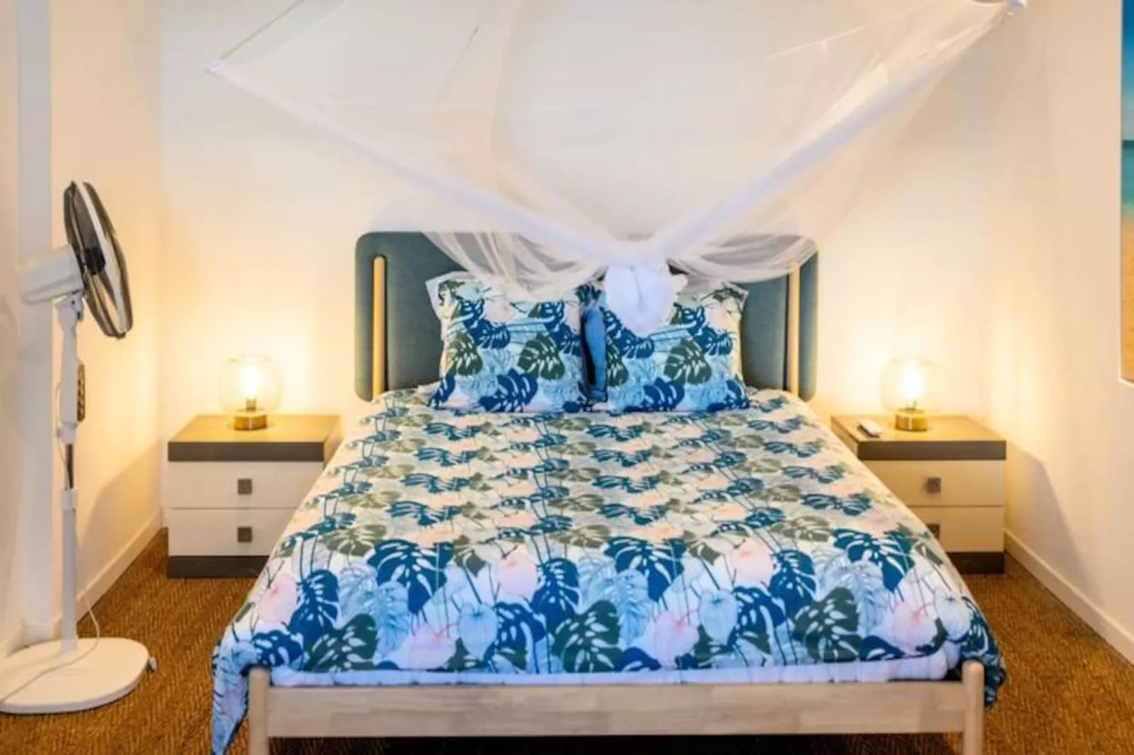 Villa Summer Forever-Image-tags.