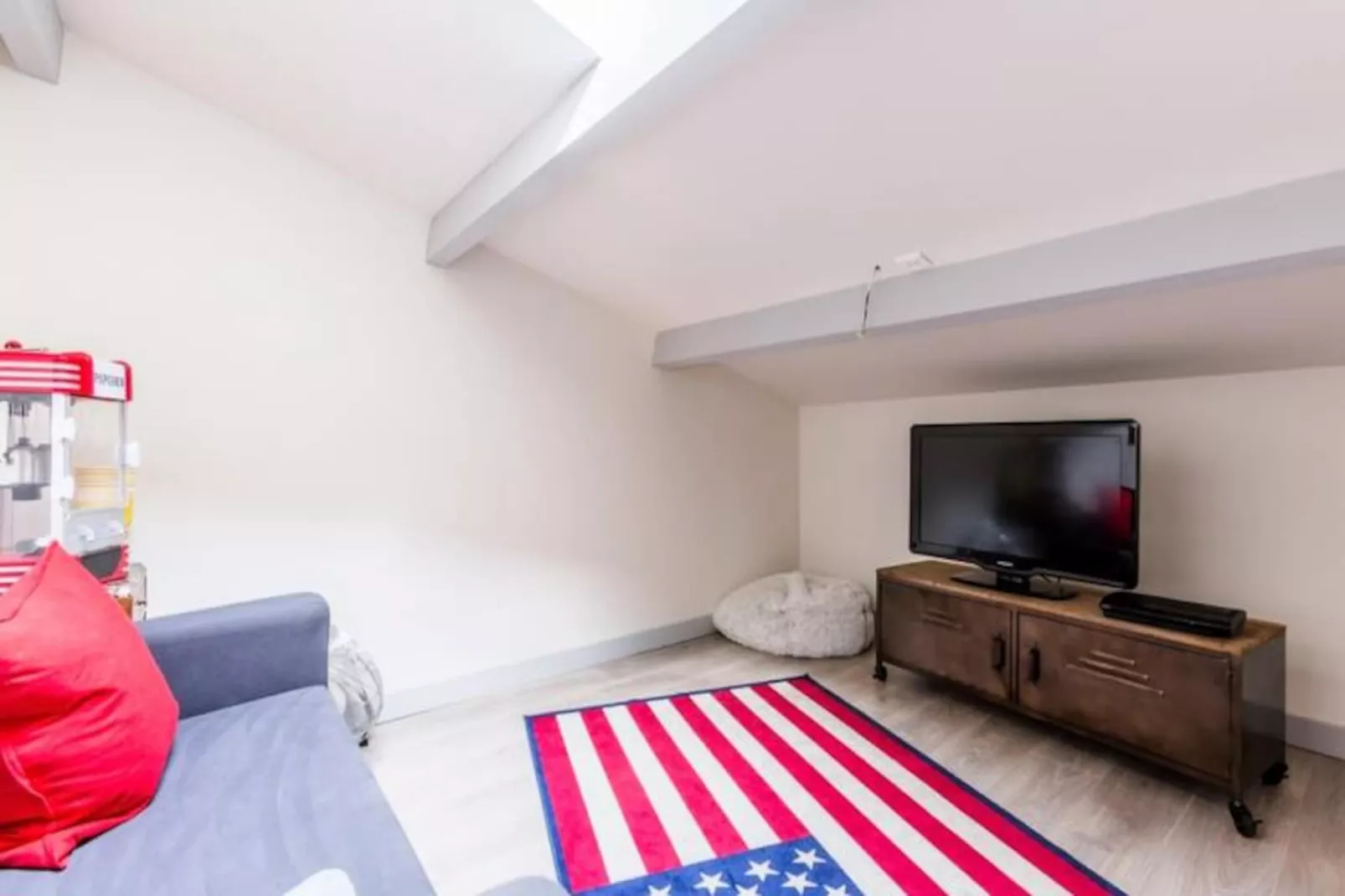 Superbe Villa Avec Vue, Entre Aix En Provence Et Luberon-Image-tags.