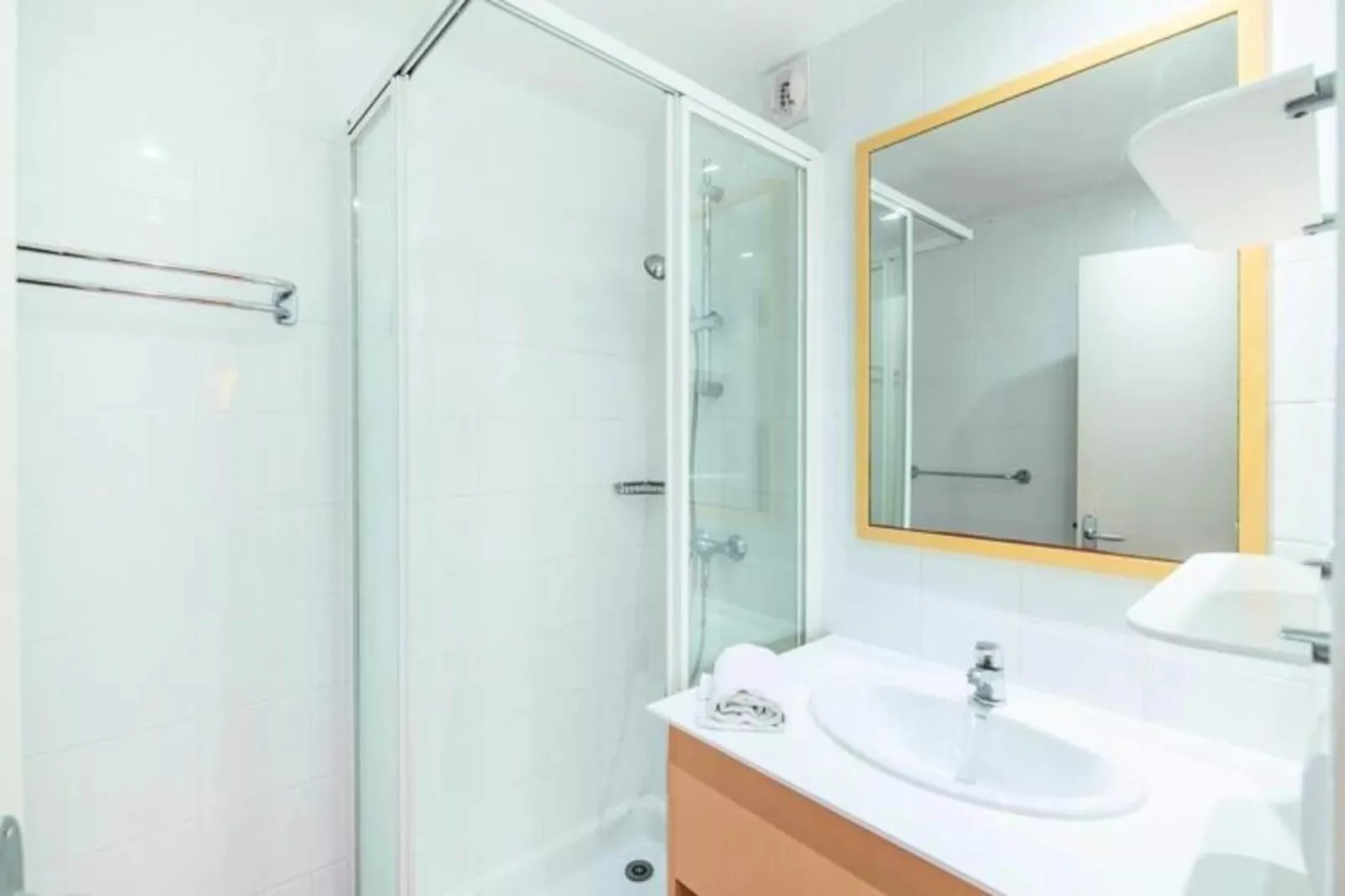 SOWELL Résidences Les Sablons***-Badkamer