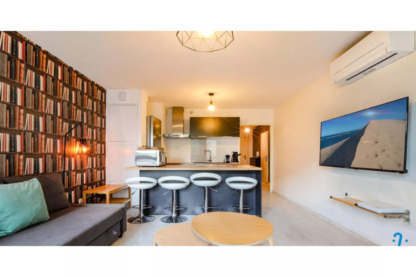 Appartement Charmant Et Moderne Pour 4 Avec Parking, Proche Cit&eacute; Du Vin-Terrasbalkon