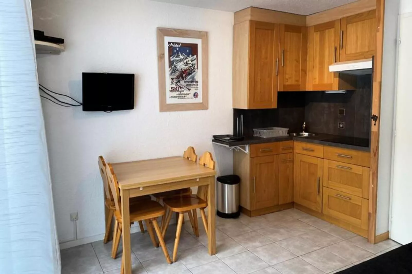 Résidence Le Perce-neige-Buitenkant zomer