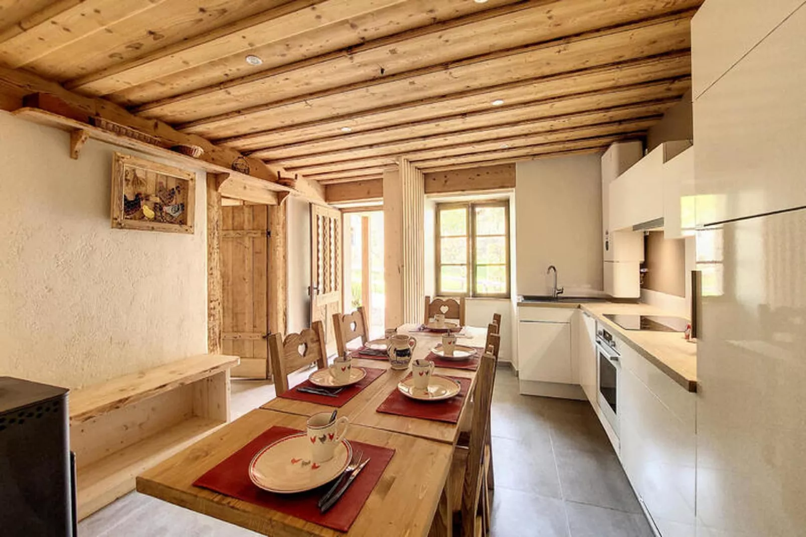 Appartements à Saint Jean d'Aulps-Eetkamer