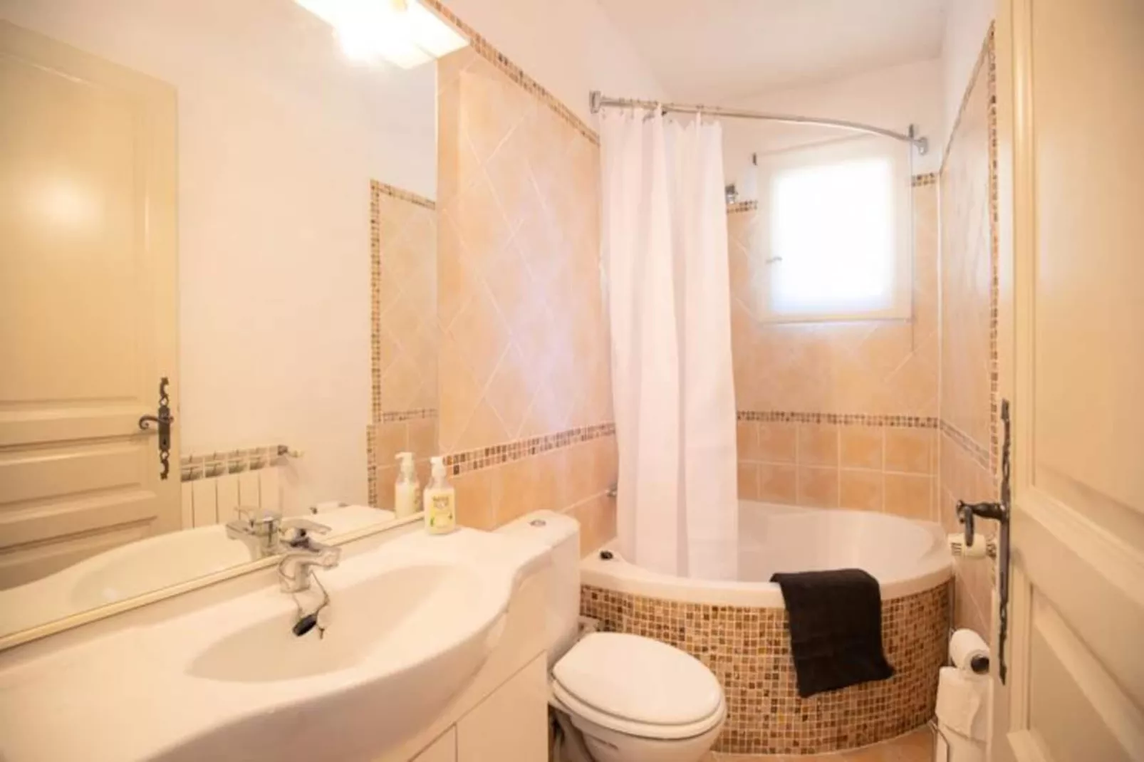 Villa 10 Pers Piscine Priv&eacute;e Pr&egrave;s De Saint-tropez-Image-tags.