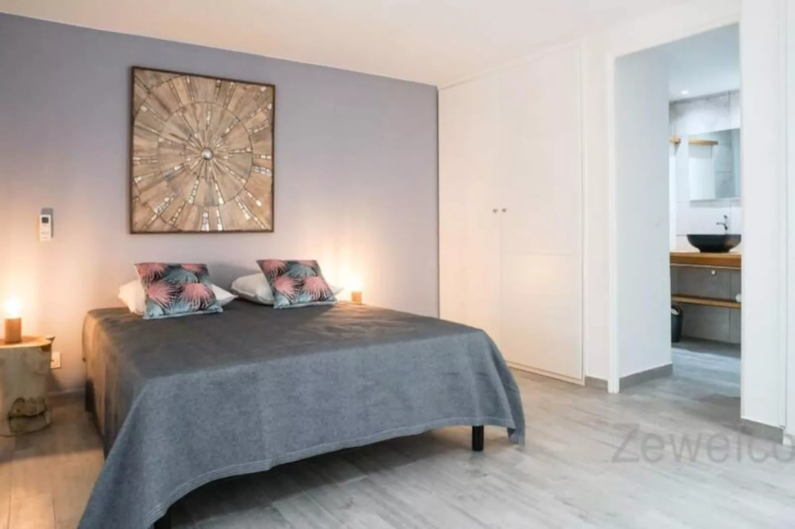 Villa Sea Side-Image-tags.