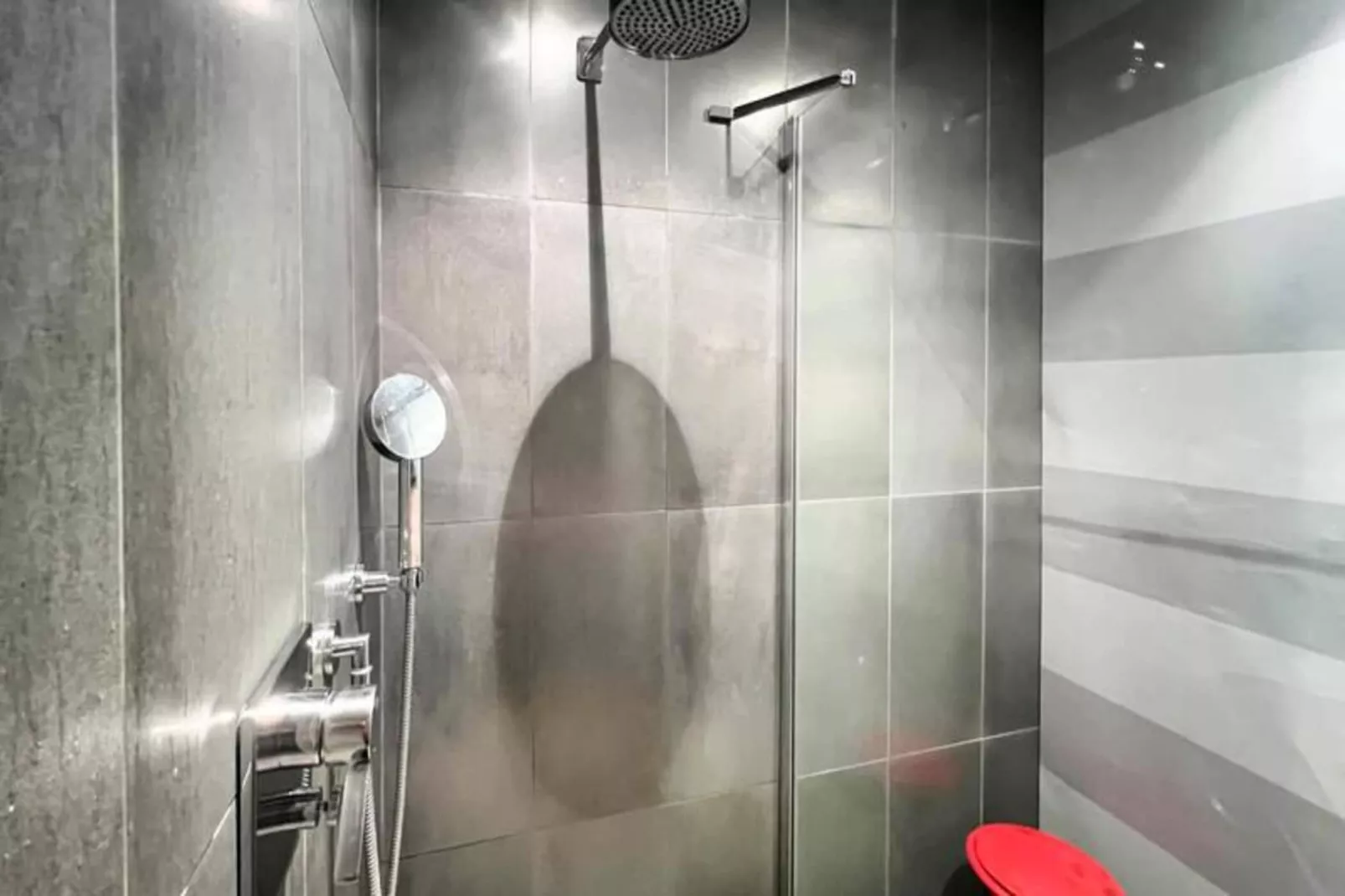 Superbe Appartement &agrave; La Belle Pierre Pour 4 Dans La Rue Des Antiquaires-Buitenkant zomer