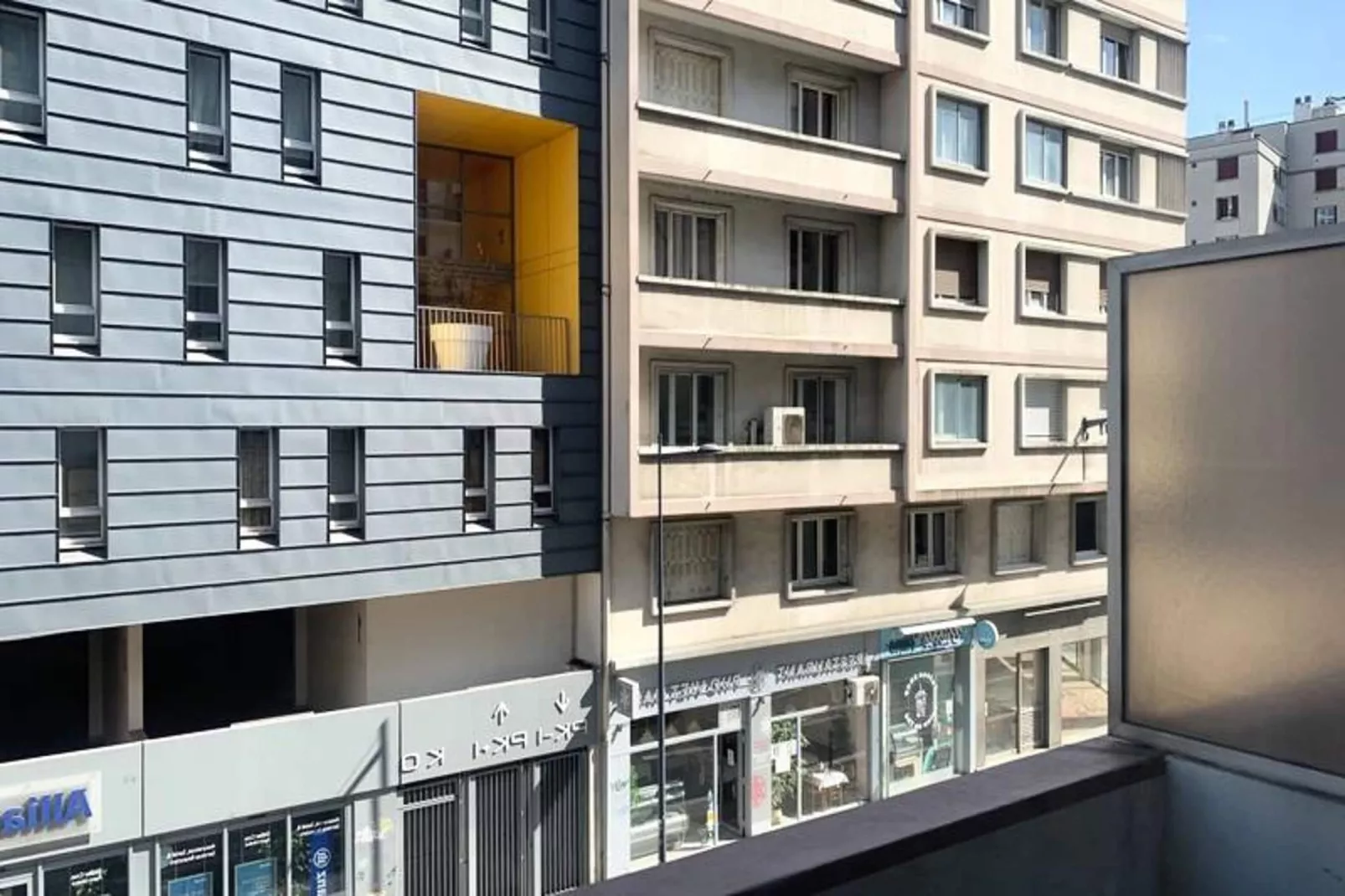 | Hello Sunshine ☀️| T3 6 Couchages| Caserne De Bonne-Buitenkant zomer