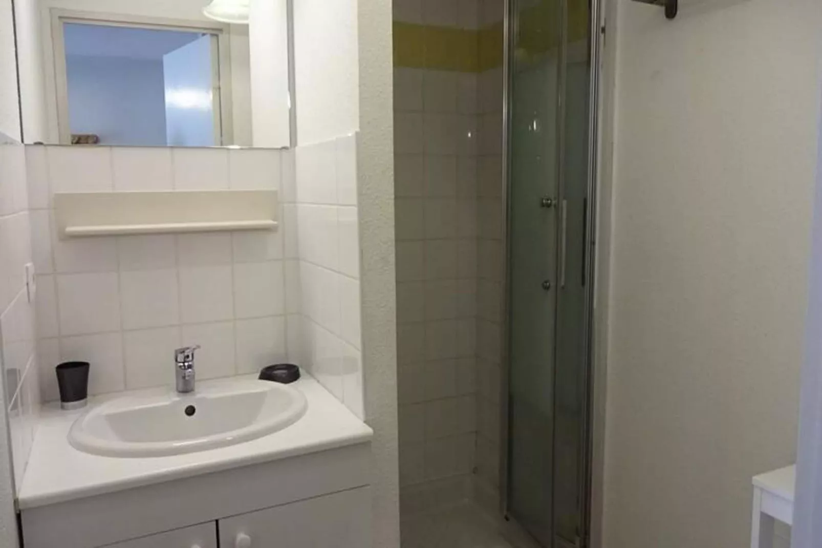 Résidence Montsegu-Badkamer