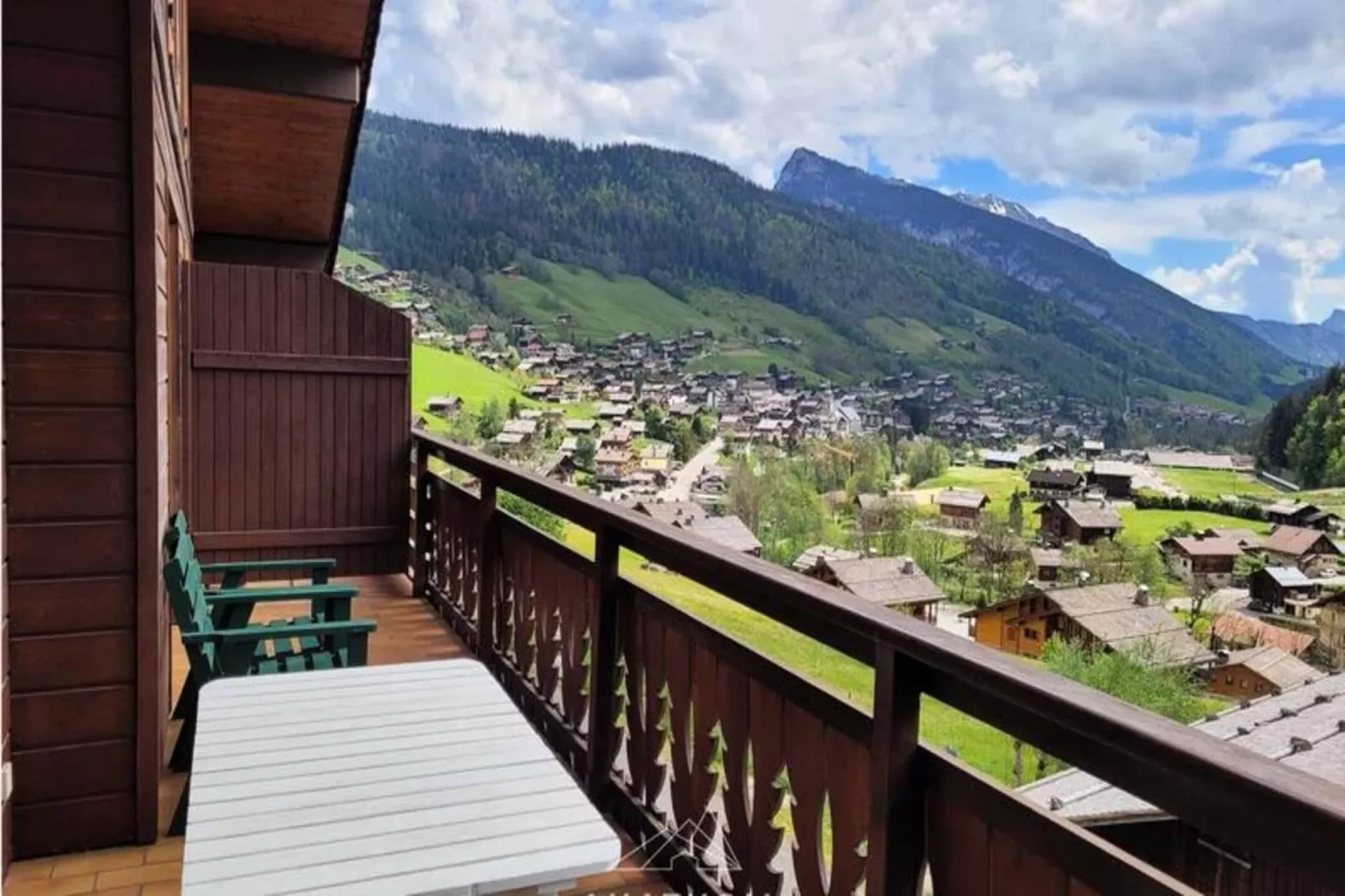 Résidence Iris - Uitzicht zomer